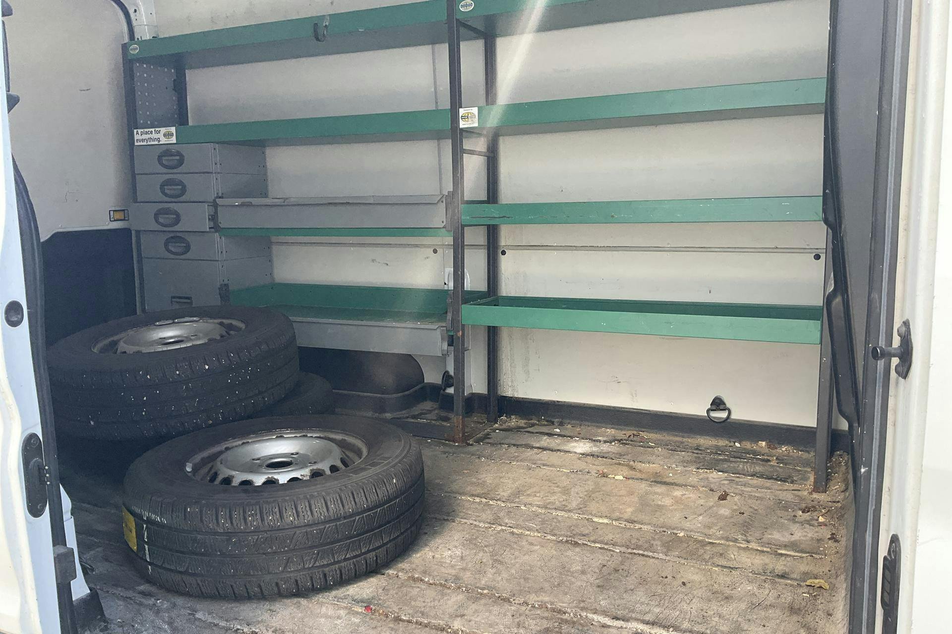Vehicle Image 8