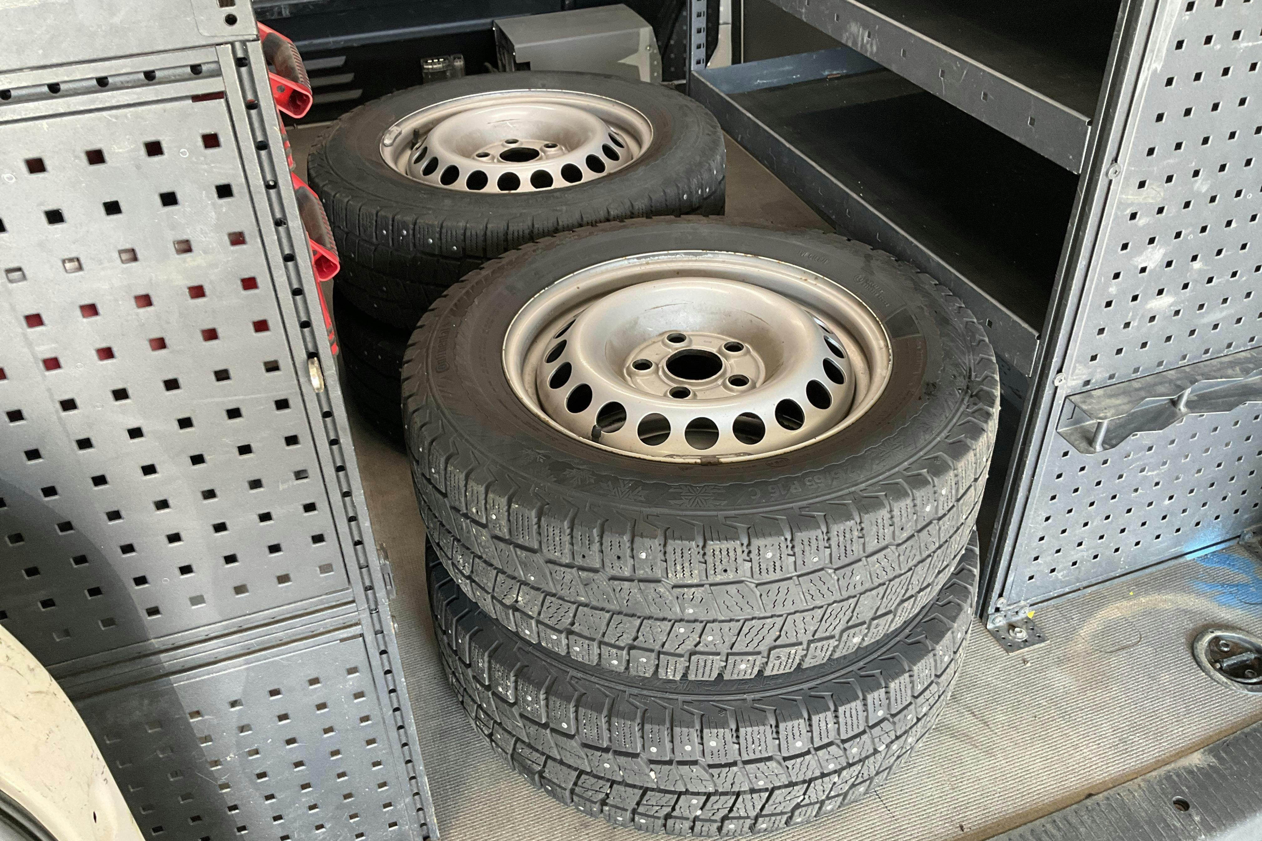 Vehicle Image 14