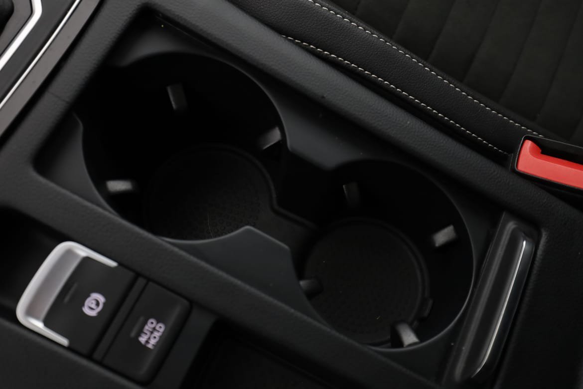 Vehicle Image 32