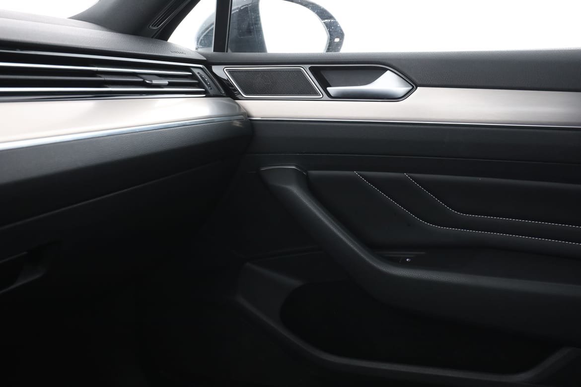 Vehicle Image 33
