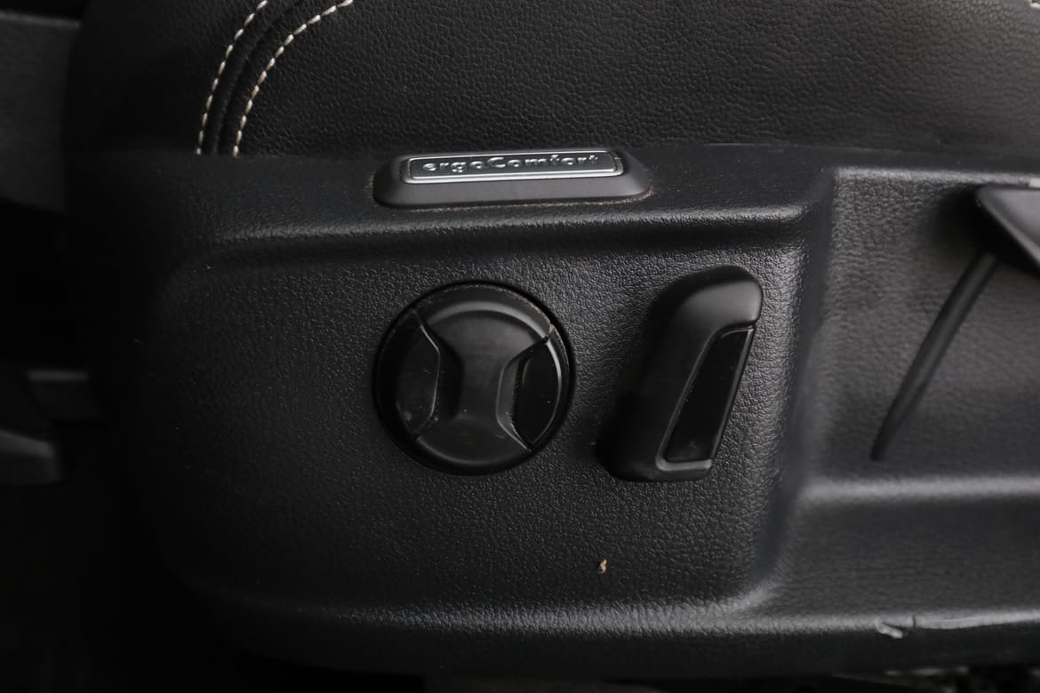 Vehicle Image 38