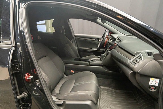Vehicle Image 17
