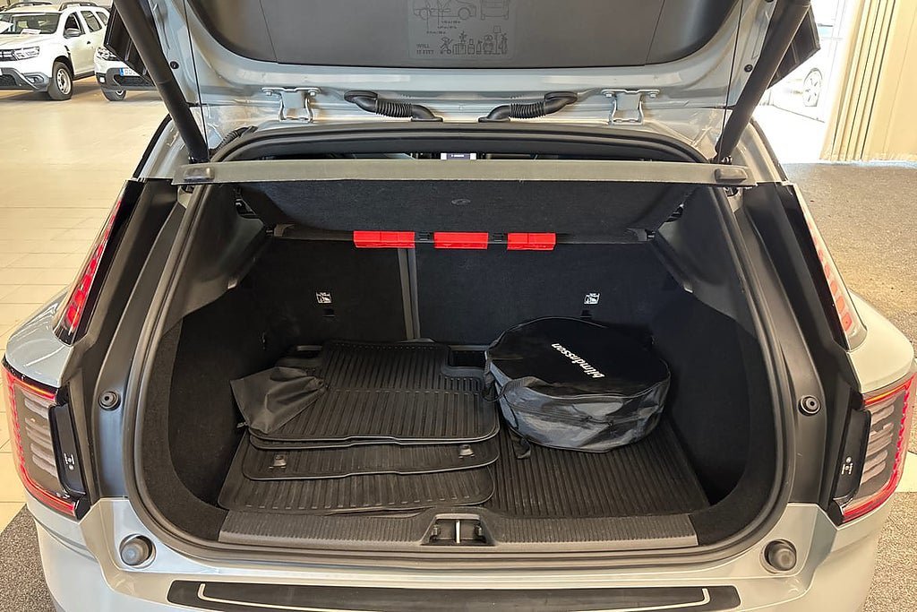 Vehicle Image 13