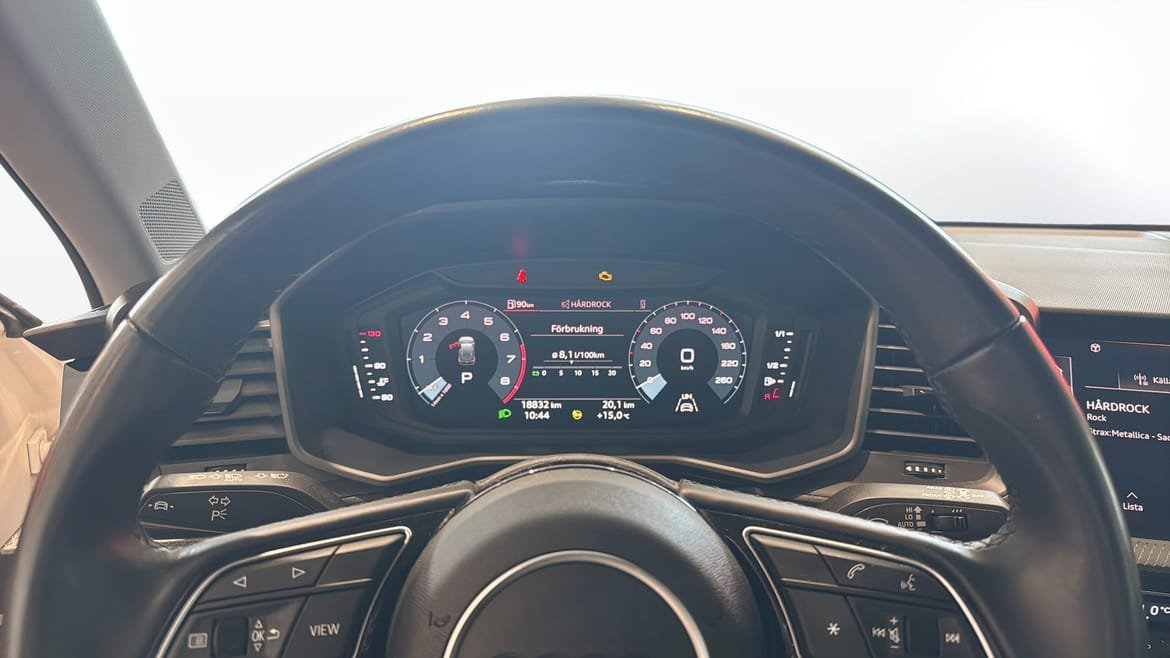 Vehicle Image 17