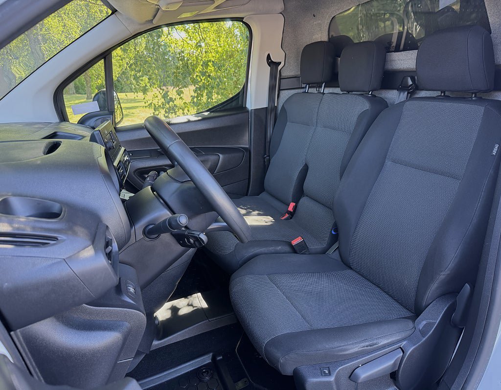 Vehicle Image 14