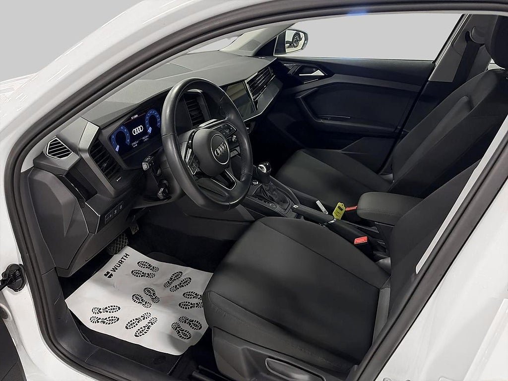 Vehicle Image 13