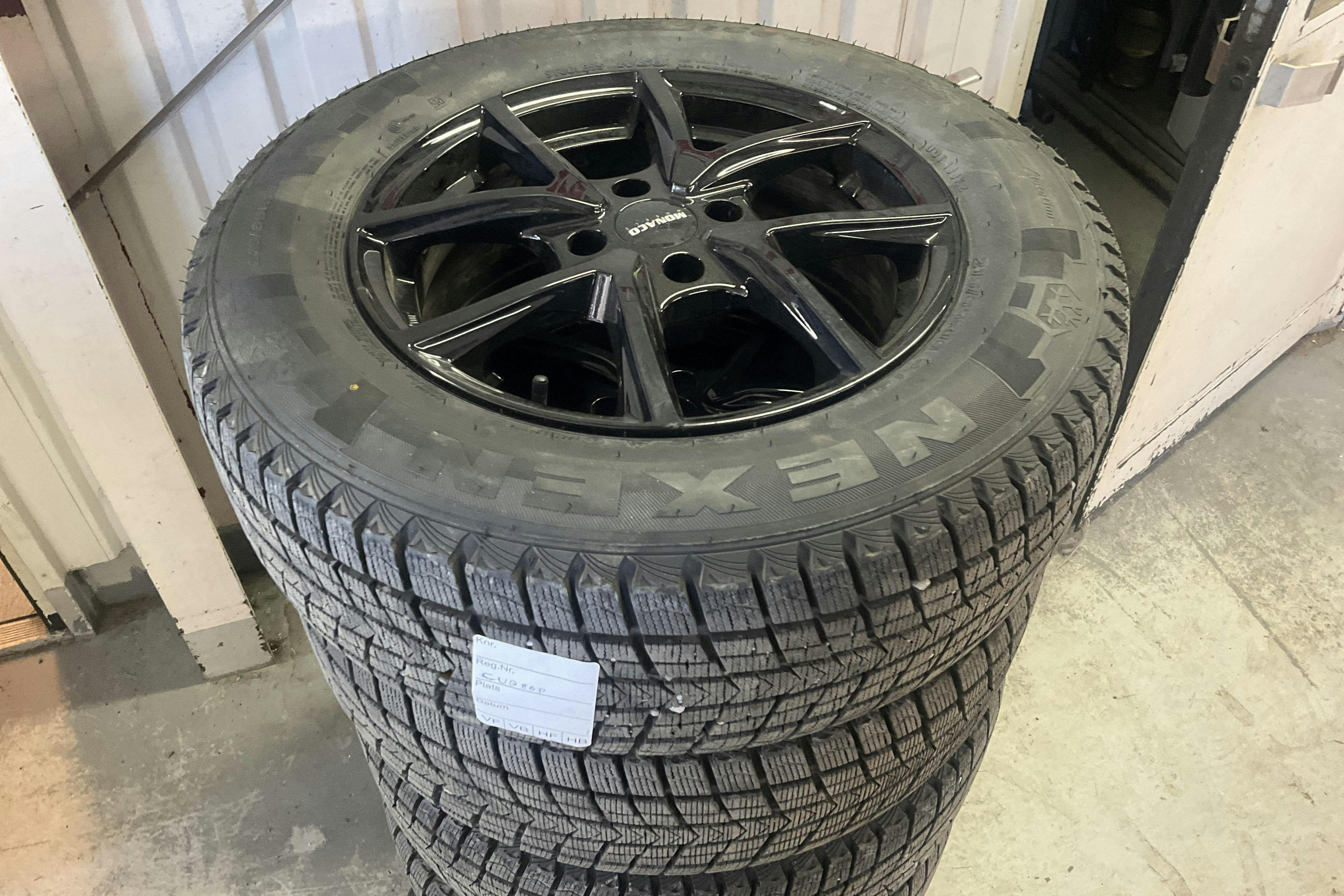 Vehicle Image 13
