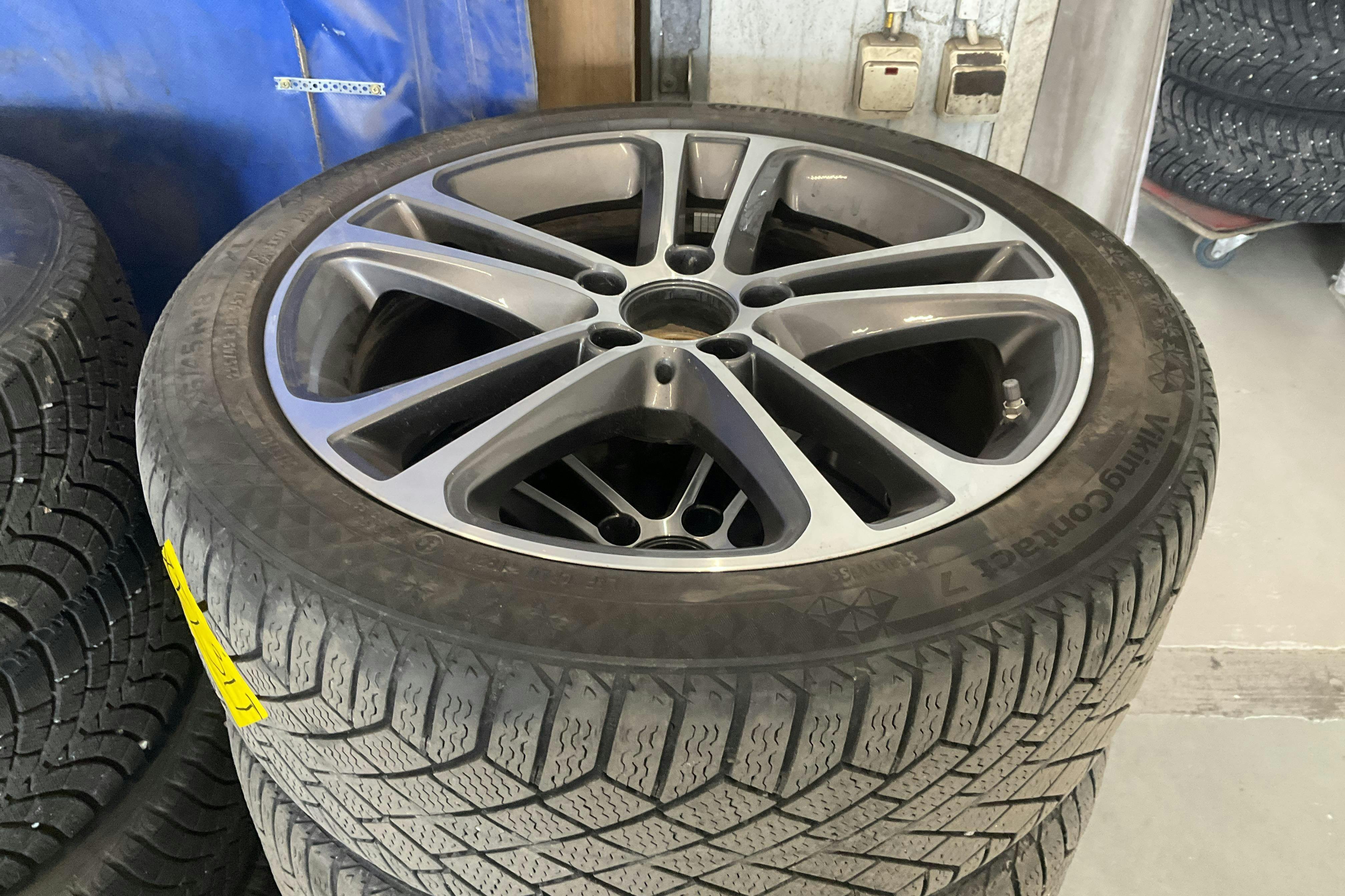 Vehicle Image 20