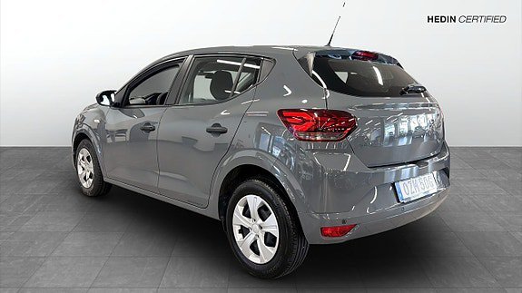 Vehicle Image 7