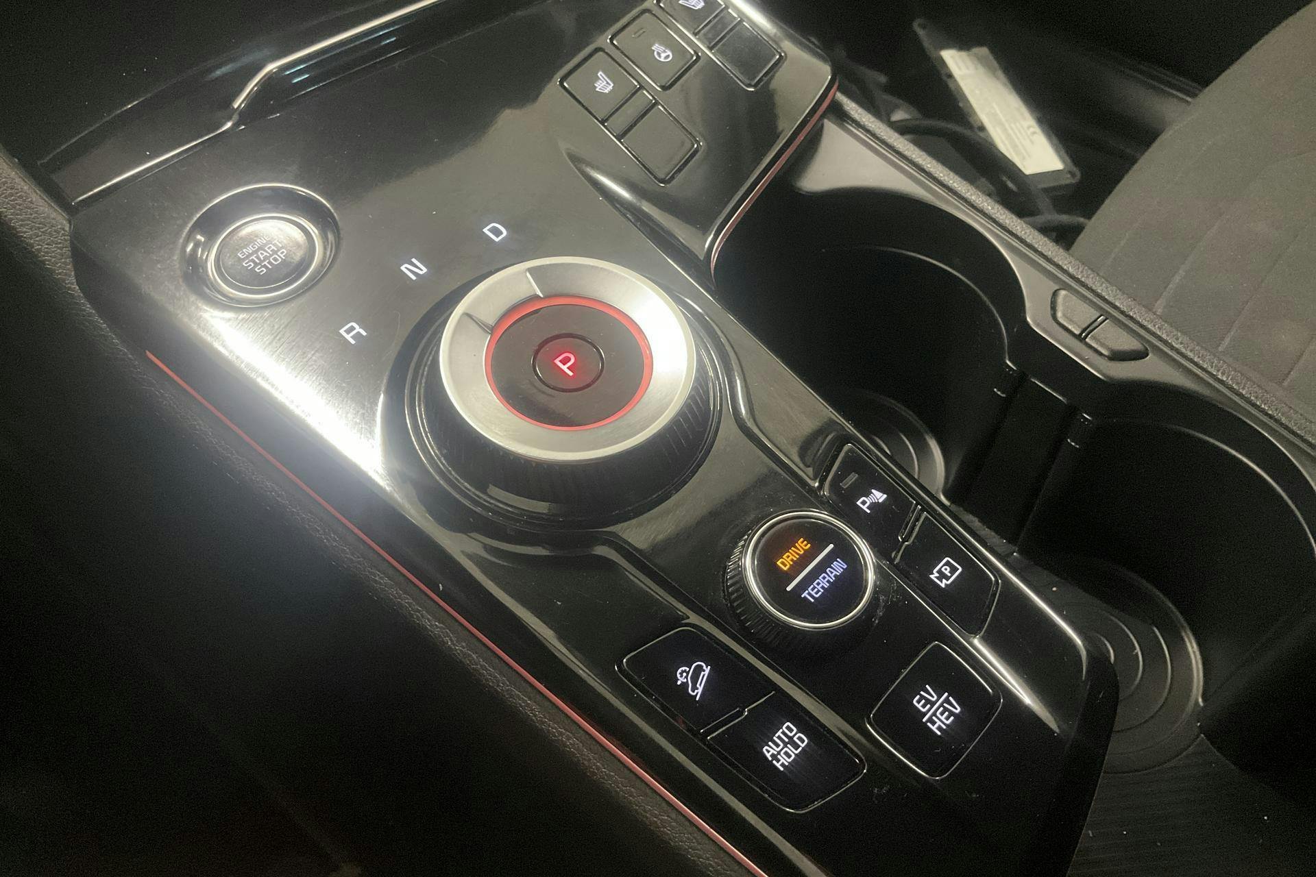 Vehicle Image 16