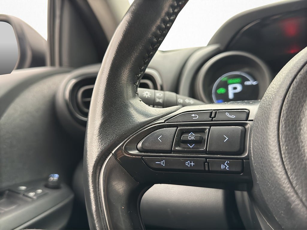 Vehicle Image 11