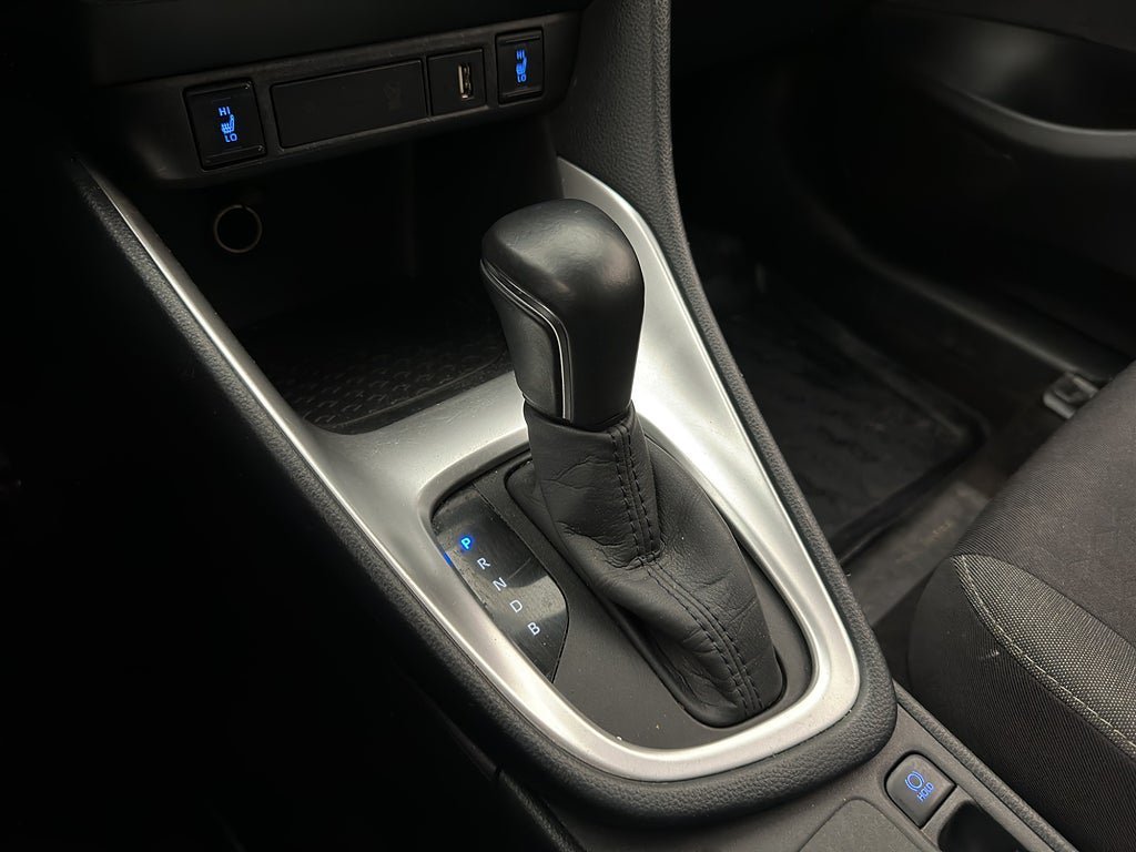 Vehicle Image 16