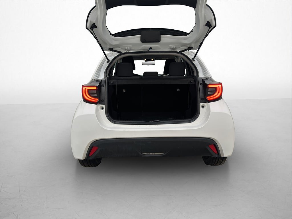 Vehicle Image 21