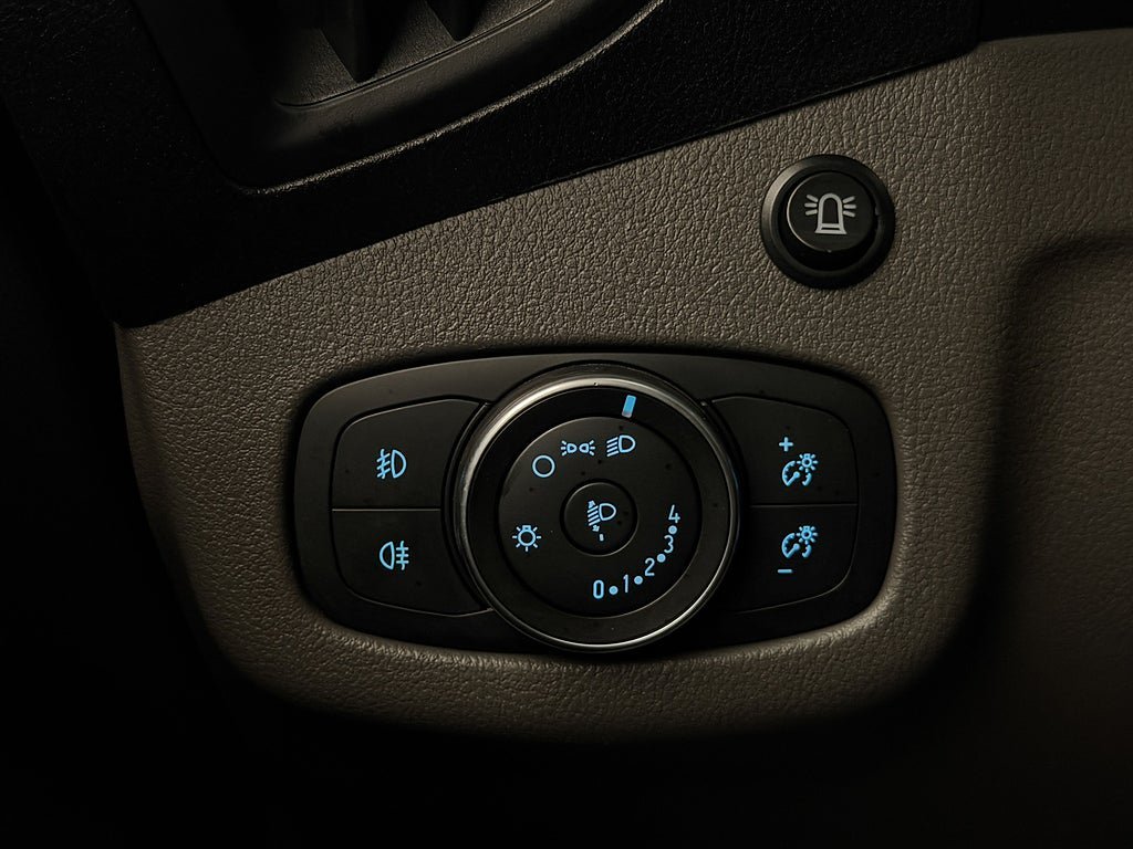 Vehicle Image 17