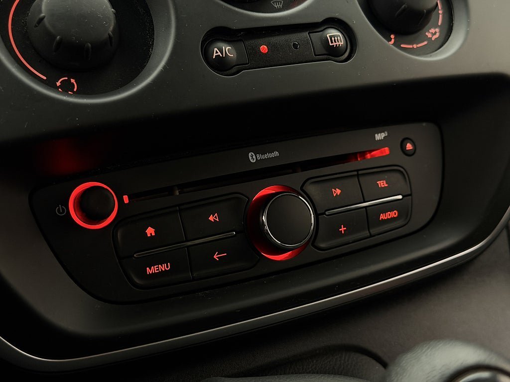 Vehicle Image 23