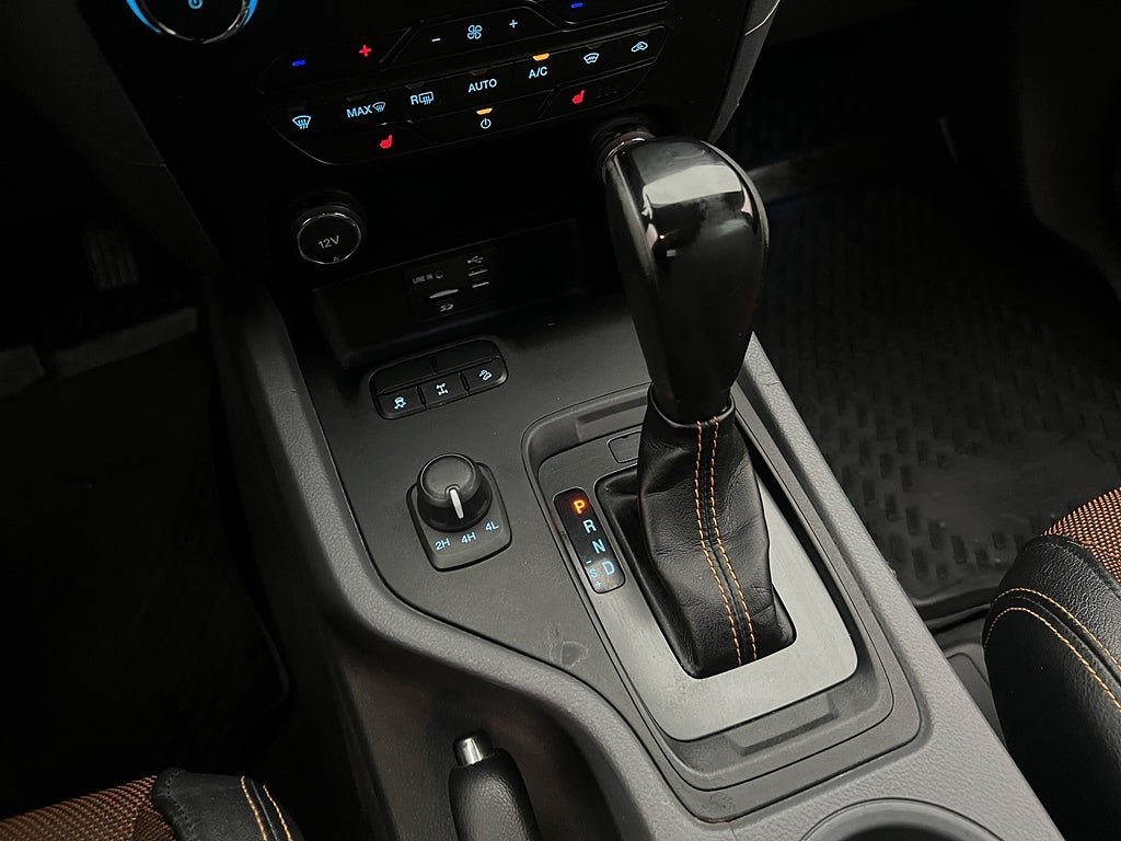 Vehicle Image 26