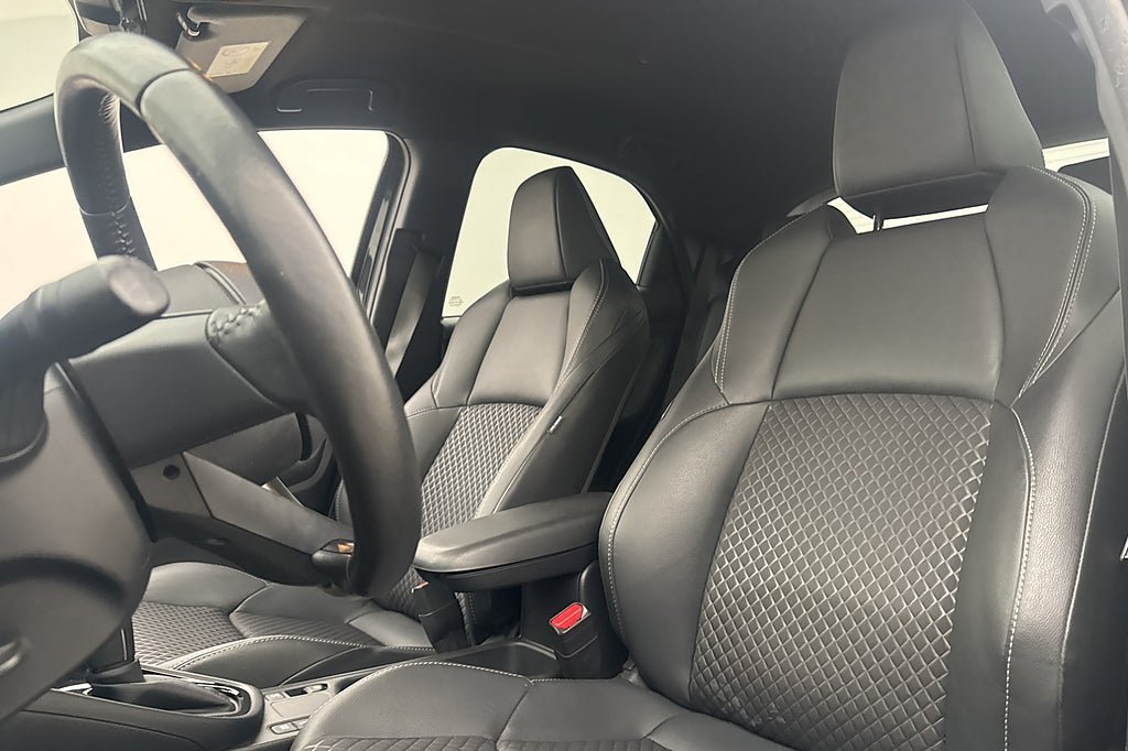 Vehicle Image 8