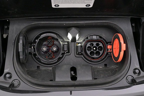 Vehicle Image 24