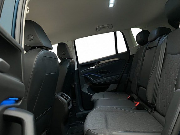 Vehicle Image 26