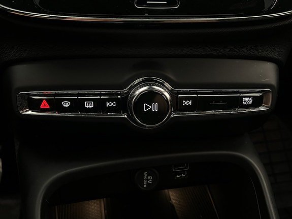 Vehicle Image 28