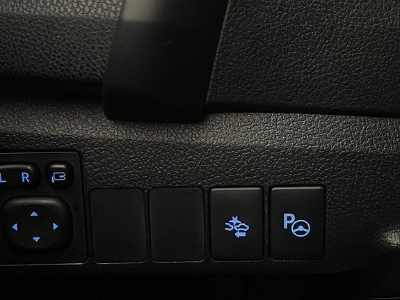 Vehicle Image 27