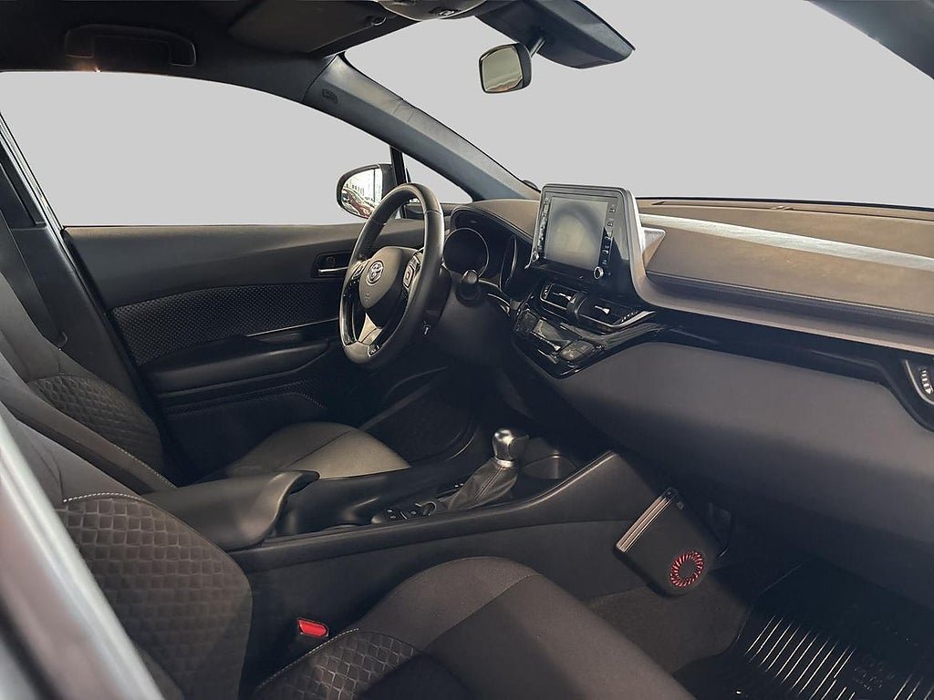 Vehicle Image 10