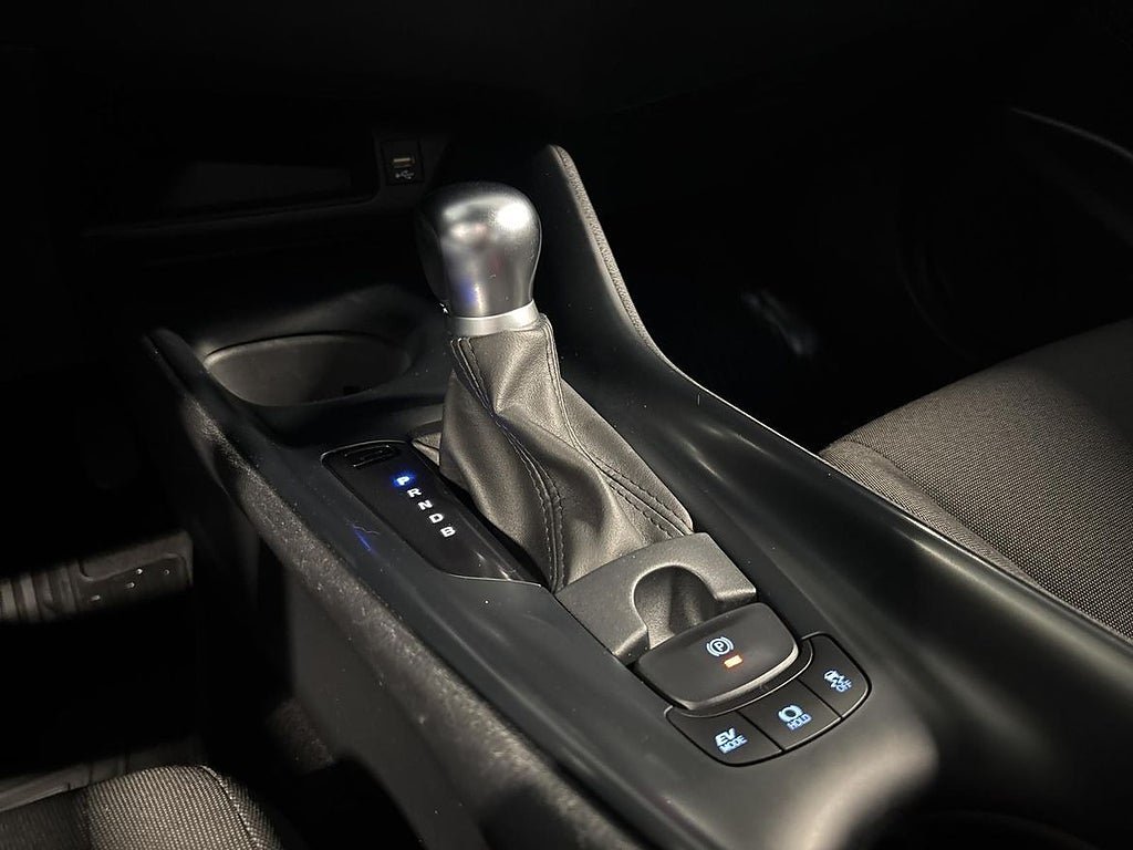 Vehicle Image 18