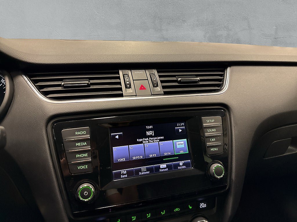 Vehicle Image 18