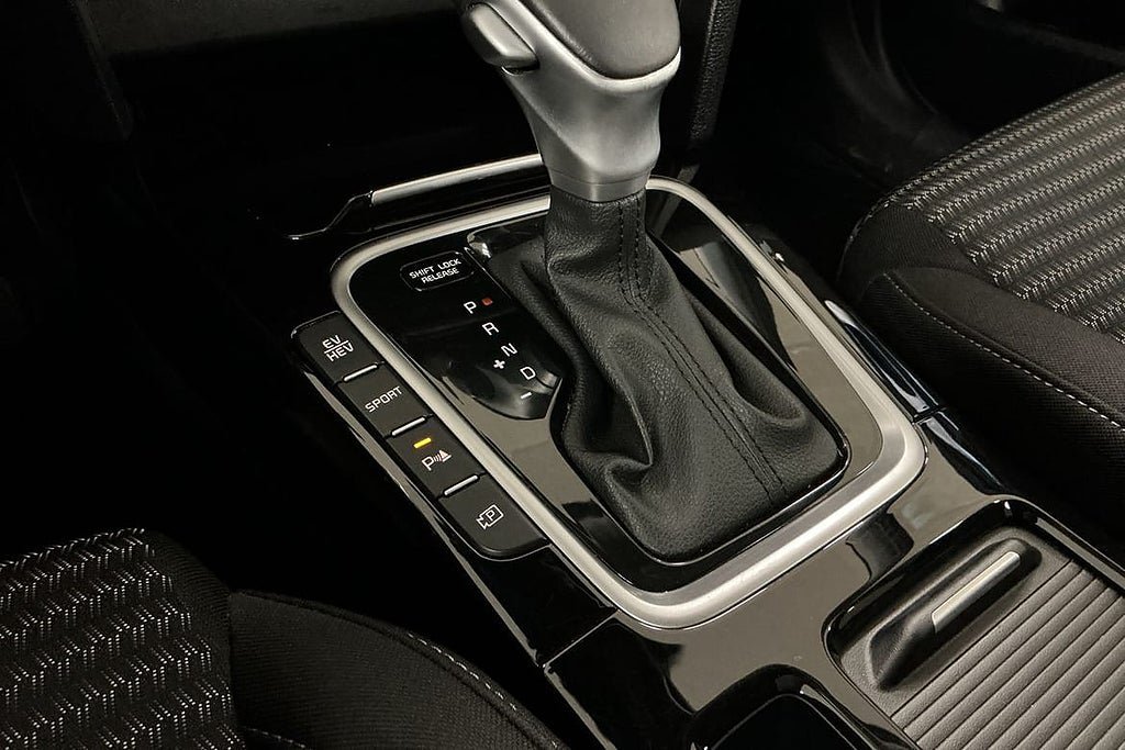 Vehicle Image 23