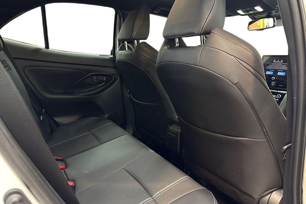 Vehicle Image 9