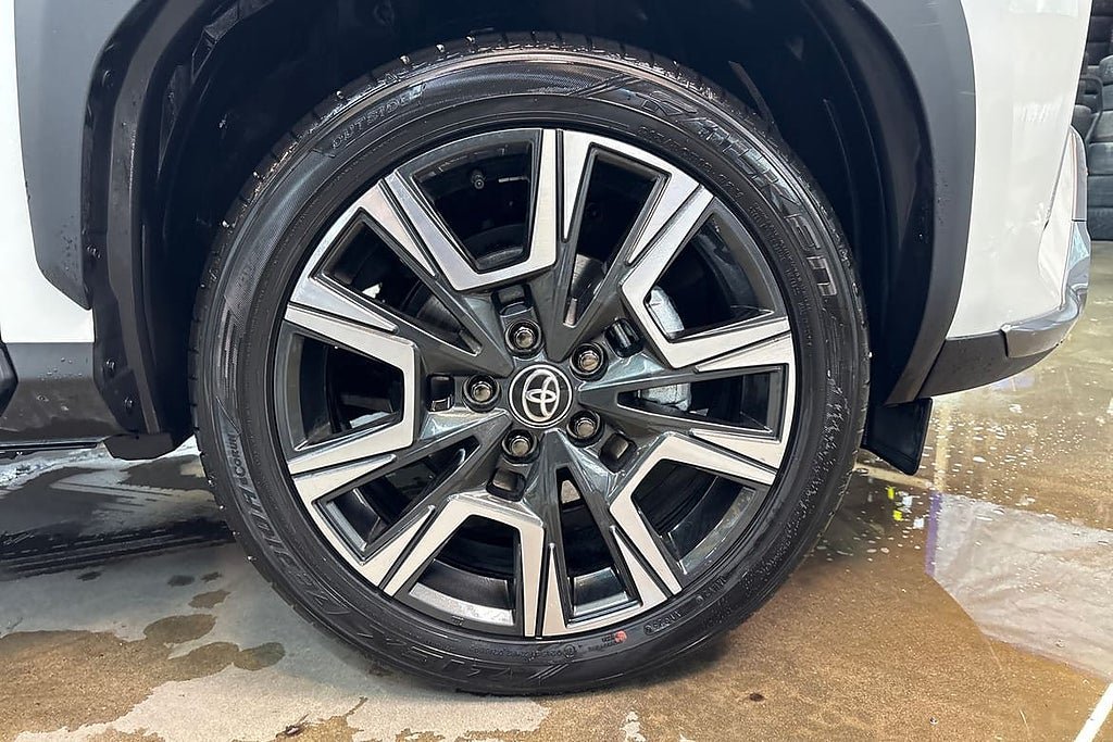 Vehicle Image 17