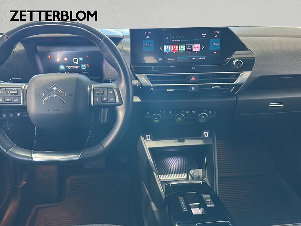 Vehicle Image 10