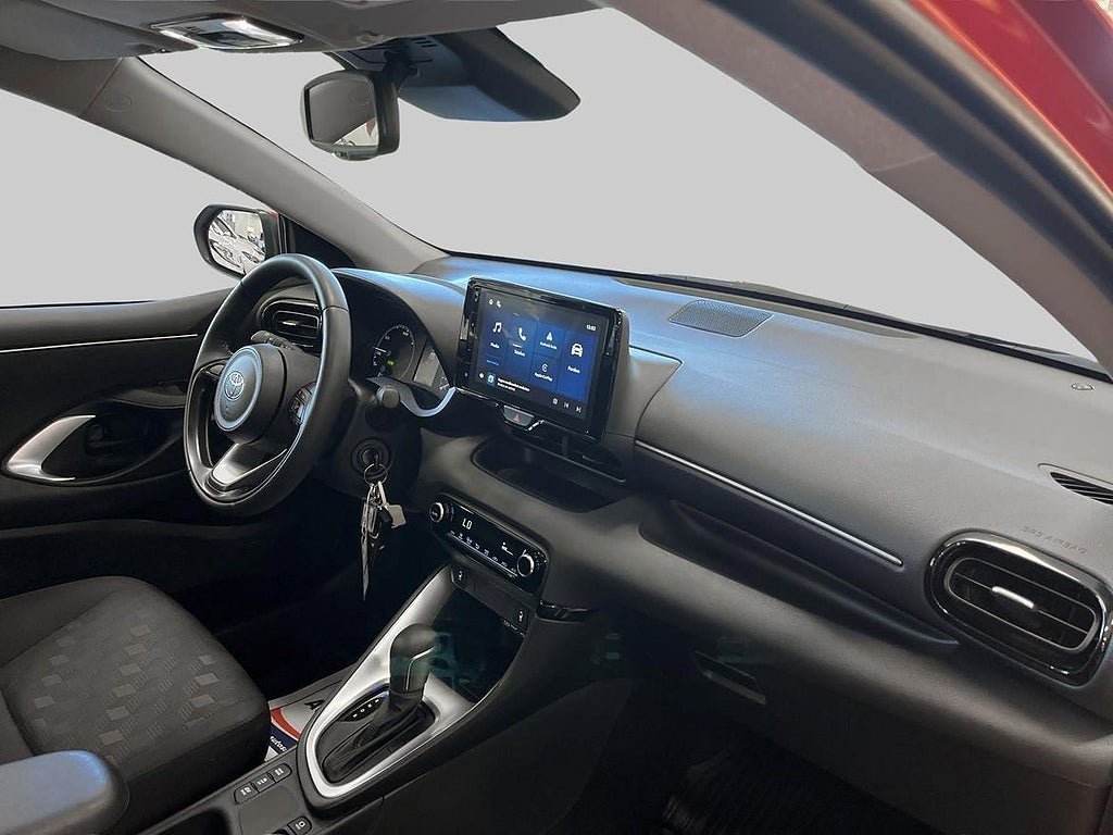 Vehicle Image 9