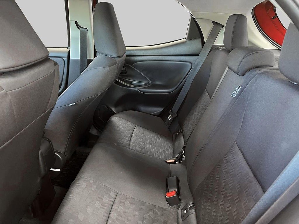 Vehicle Image 10
