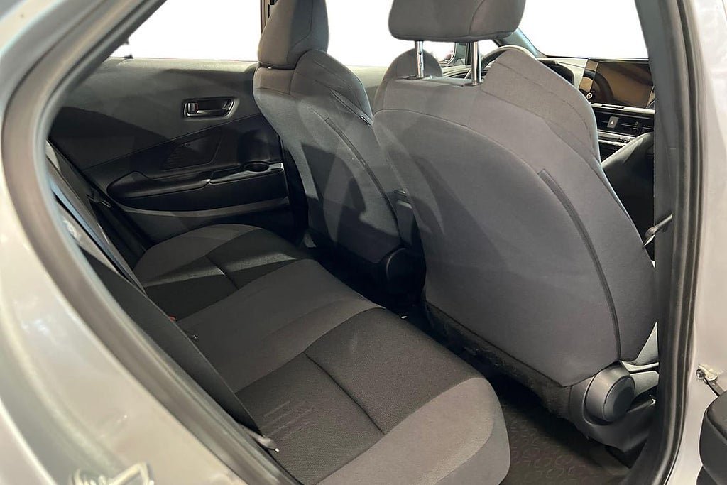Vehicle Image 9