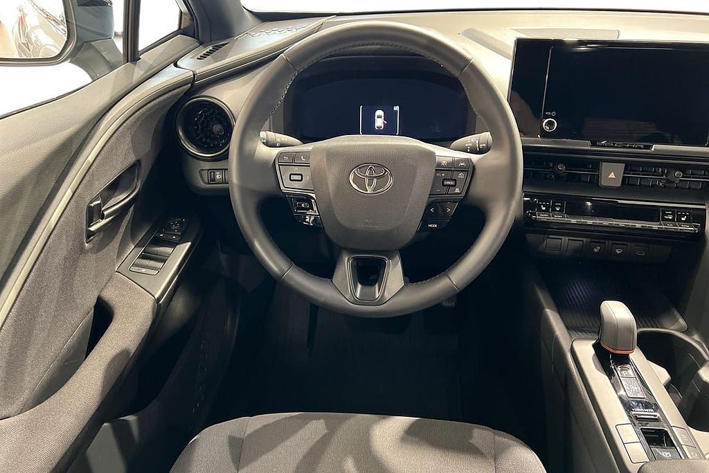 Vehicle Image 11
