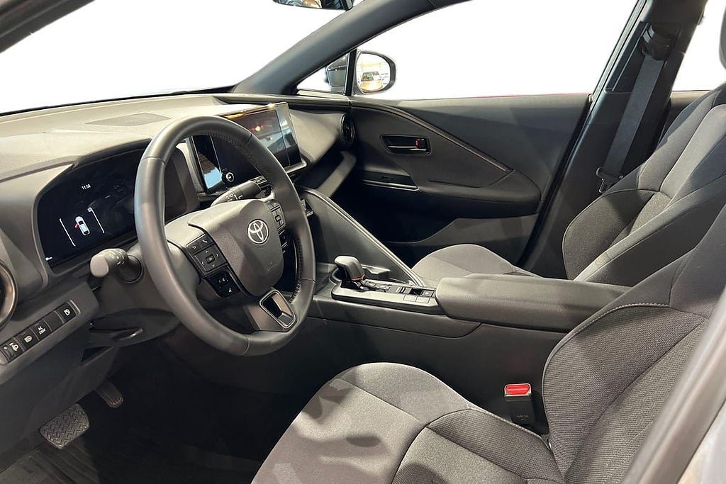 Vehicle Image 14