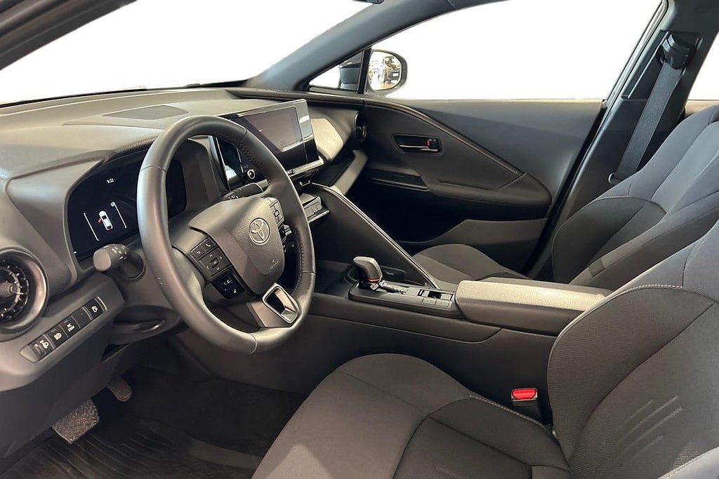 Vehicle Image 14