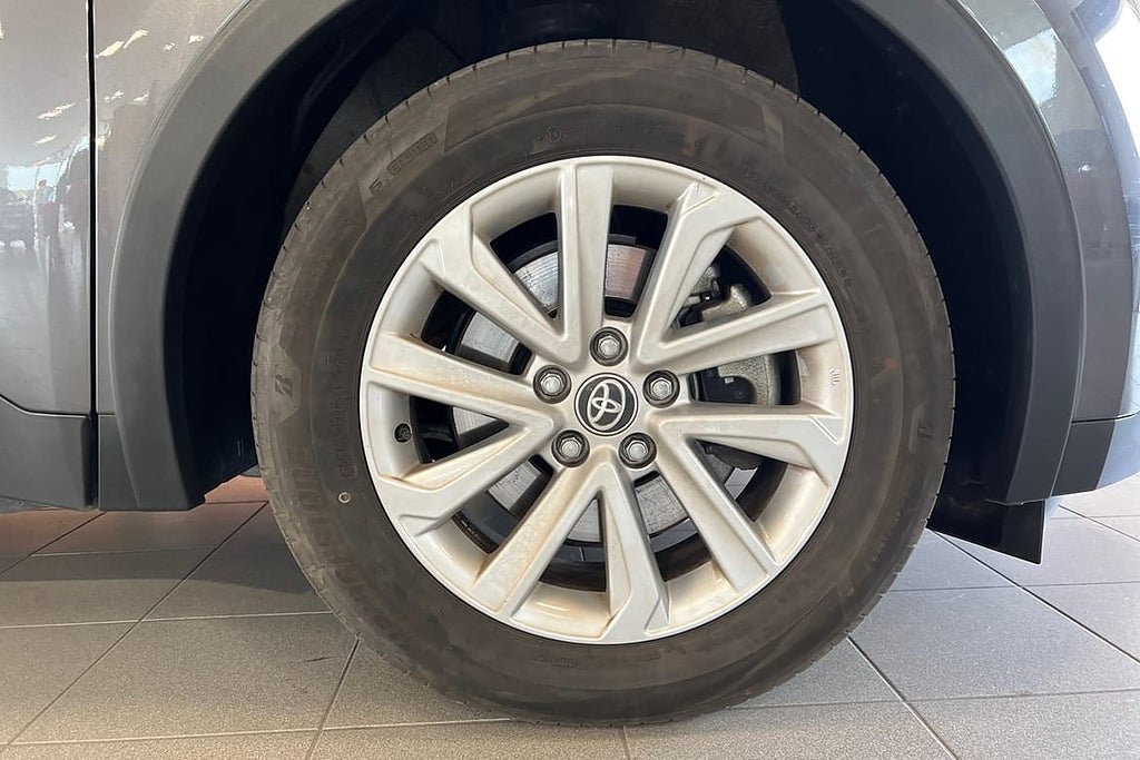 Vehicle Image 17