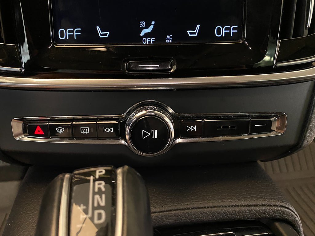 Vehicle Image 42