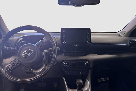 Vehicle Image 10