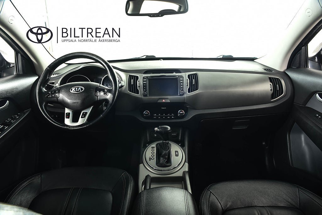 Vehicle Image 8