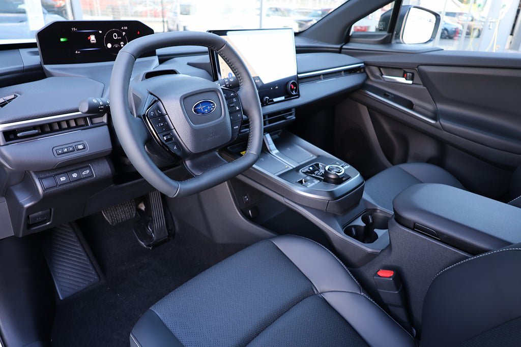 Vehicle Image 8