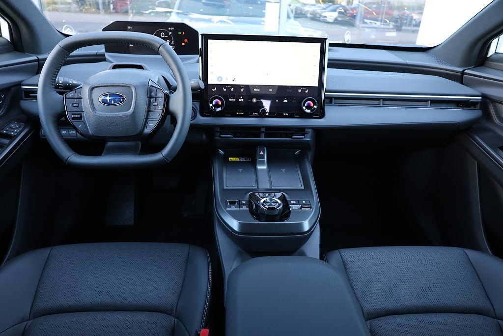 Vehicle Image 11