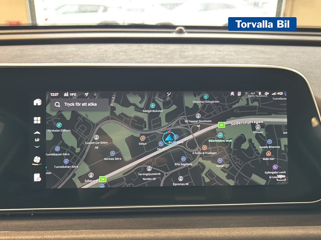 Vehicle Image 12