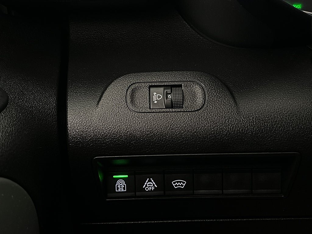 Vehicle Image 17