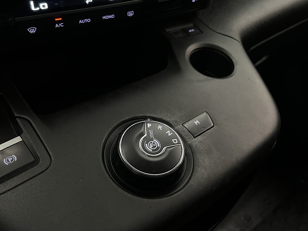 Vehicle Image 24