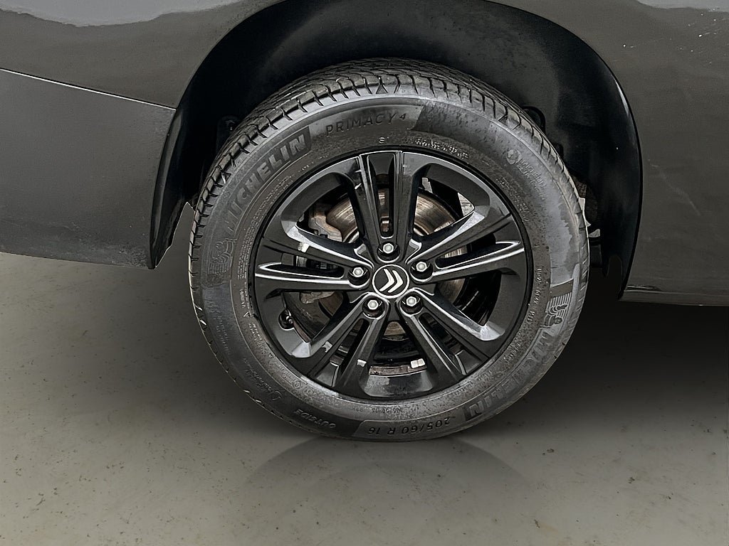 Vehicle Image 31