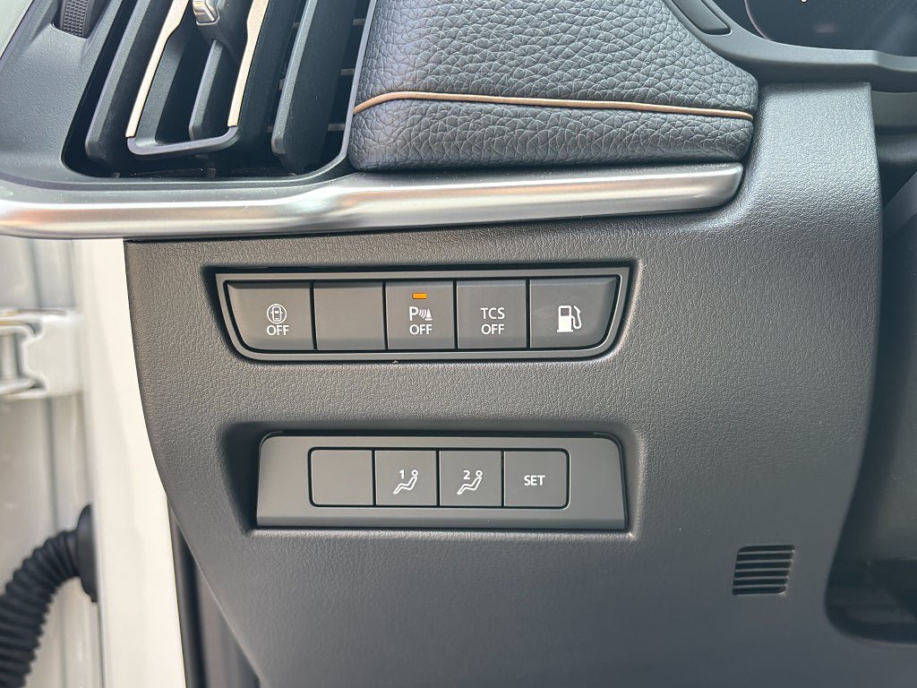 Vehicle Image 24