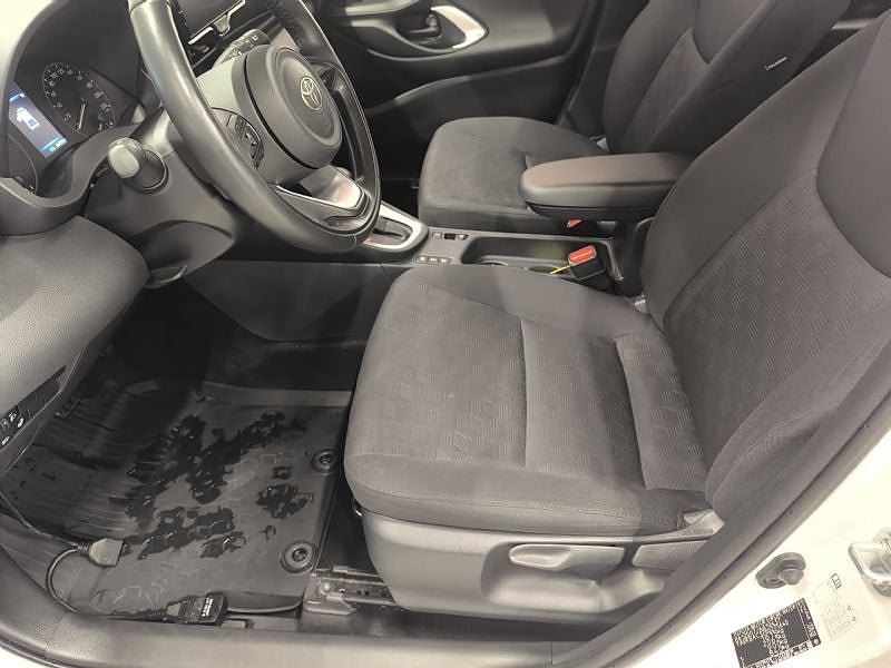 Vehicle Image 7